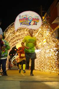 BIB: 
                            <button type="button" onclick="openModal(21832044)" class="btn btn-primary btn-sm float-right btn-popup" data-toggle="modal" data-target=".modal-high-quality">
                        <i class="fas fa-shopping-cart"></i> Add to Cart
                    </button>
                                            <button type="button" onclick="isThisMe(21832044, true)" class="btn btn-success btn-sm float-right btn-popup btn-isme hidden" data-toggle="tooltip" data-placement="bottom" title="นี่คือรูปของคุณใช่ไหม คลิกที่นี่เพื่อเอาเข้าอัลบั้ม">
                        <i class="fas fa-plus"></i> Add to album
                    </button>
                    <button type="button" onclick="isThisMe(21832044, false)" class="btn btn-warning btn-sm float-right btn-popup btn-isnotme hidden">
                        <i class="fas fa-ban"></i> Remove from album
                    </button>